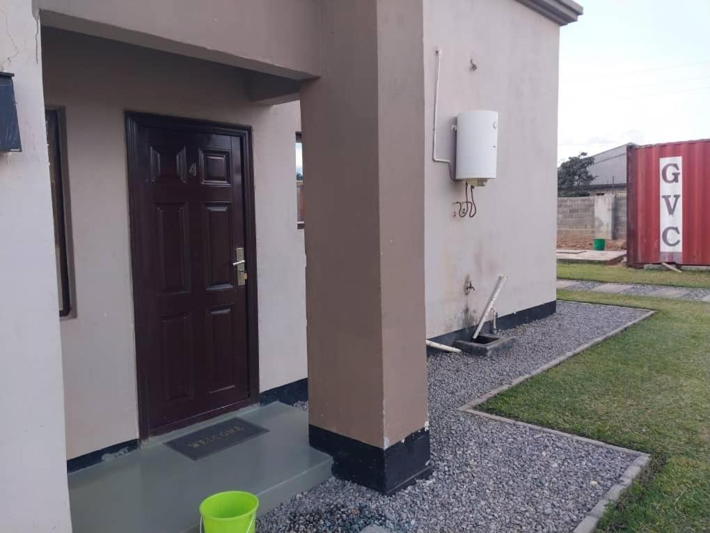 Emmrose Apartments Chingola Exterior photo